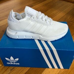 Adidas Swift Run X